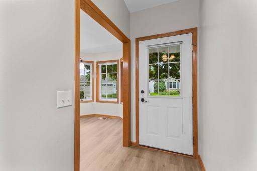 16-web-or-mls-8488 Powers Pl -39.jpg