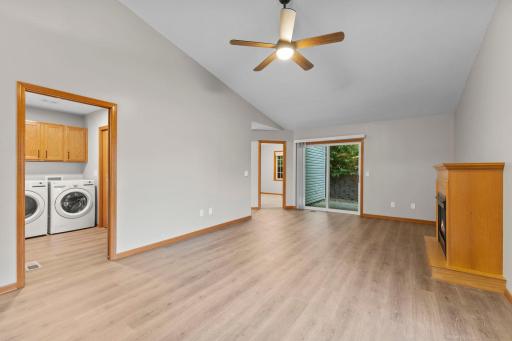 11-web-or-mls-8488 Powers Pl -104.jpg