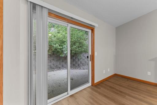43-web-or-mls-8488 Powers Pl -219.jpg