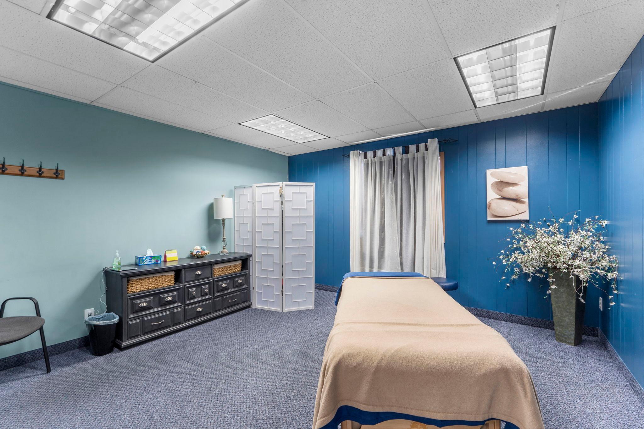58-web-or-mls-1620 W 98th St-213.jpg