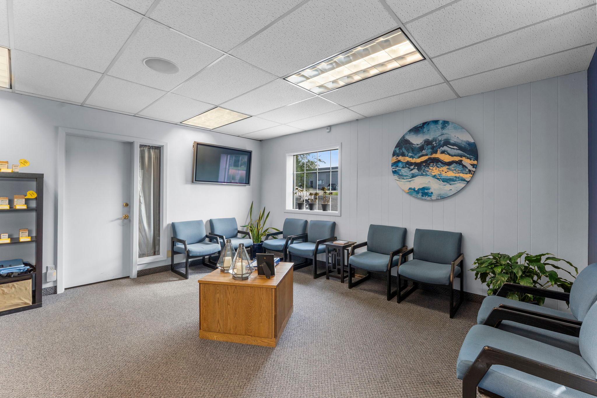 55-web-or-mls-1620 W 98th St-198.jpg