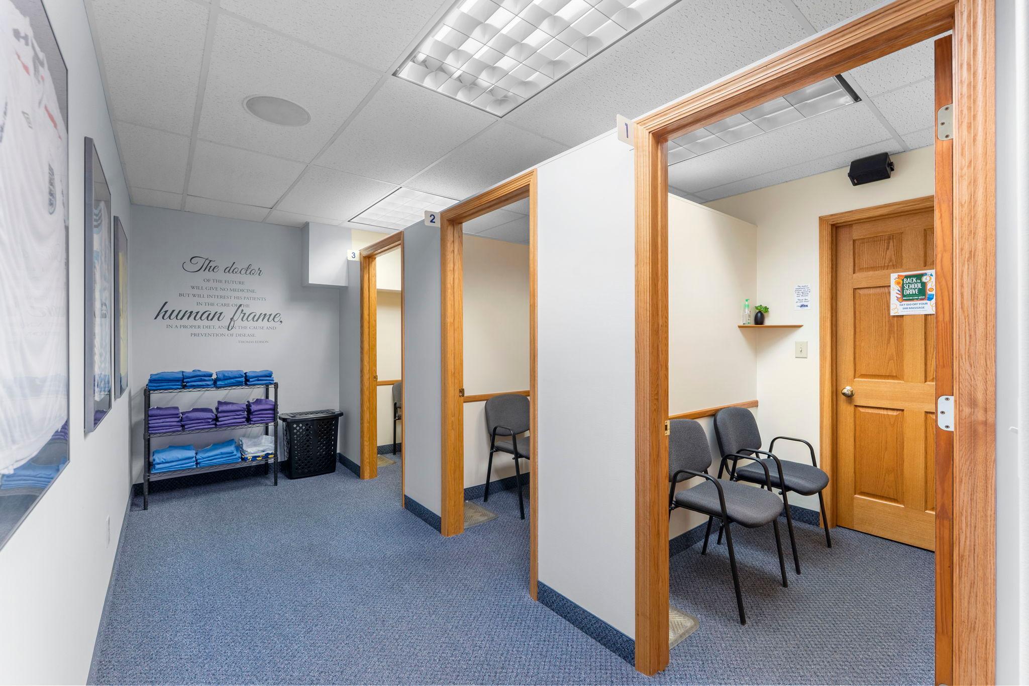 57-web-or-mls-1620 W 98th St-210.jpg