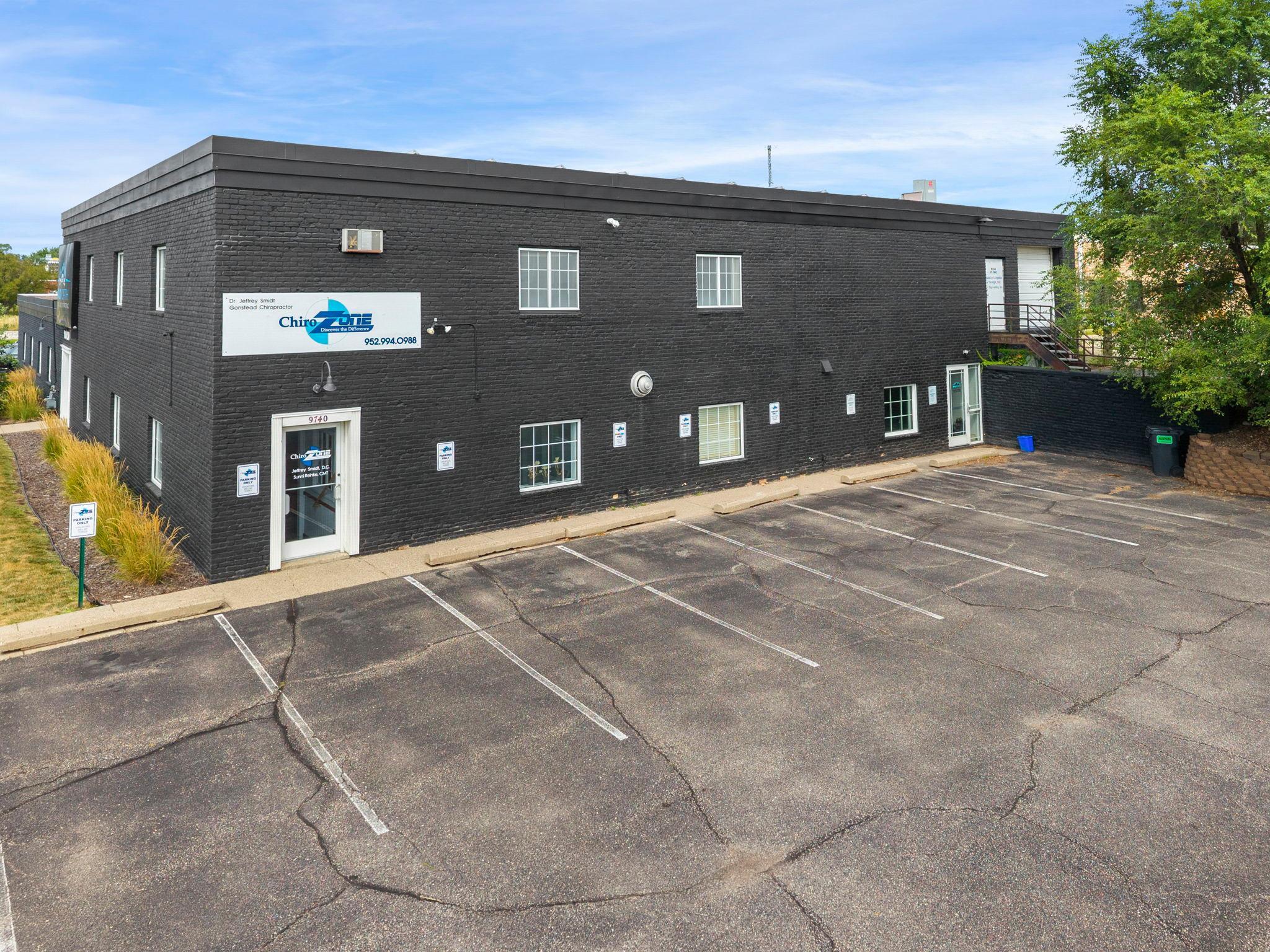 2-web-or-mls-1620 W 98th St-512.jpg