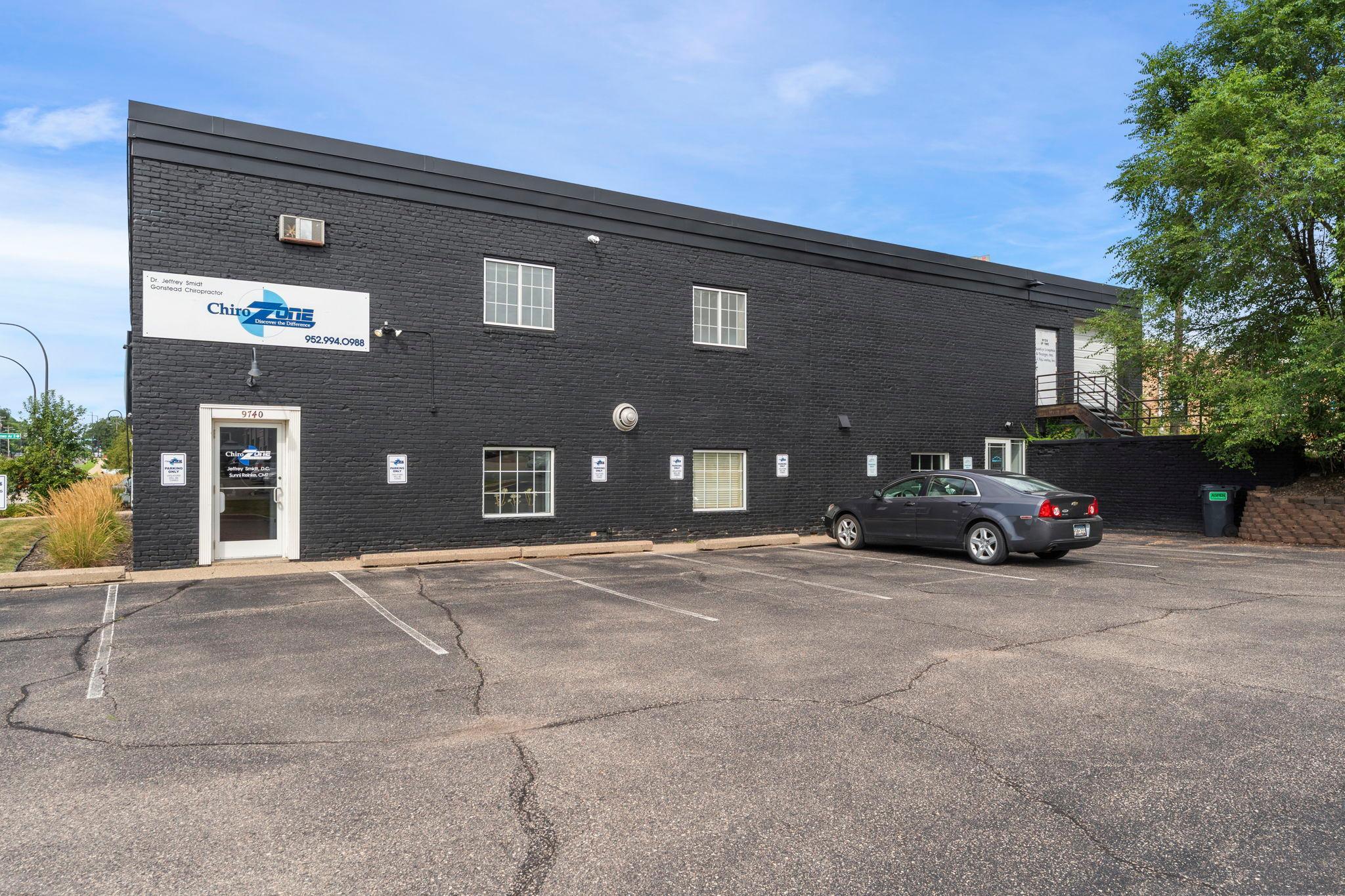 5-web-or-mls-1620 W 98th St-483.jpg