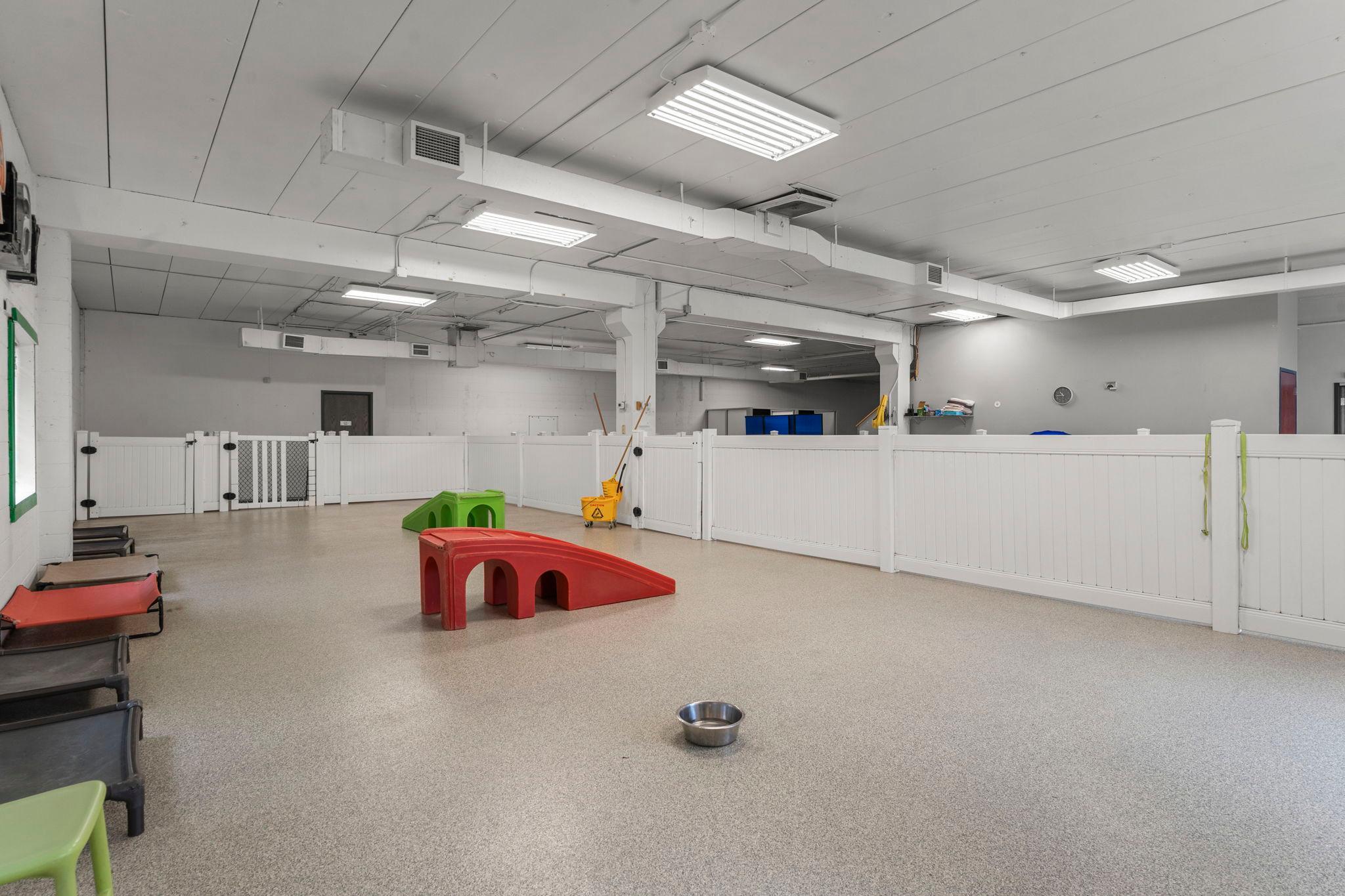 98-web-or-mls-1620 W 98th St-418.jpg