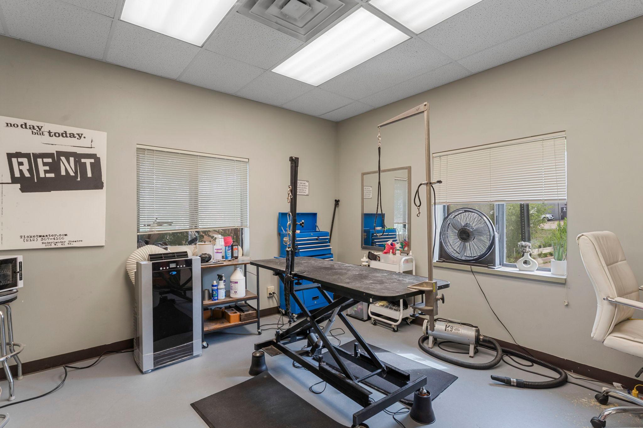92-web-or-mls-1620 W 98th St-388.jpg