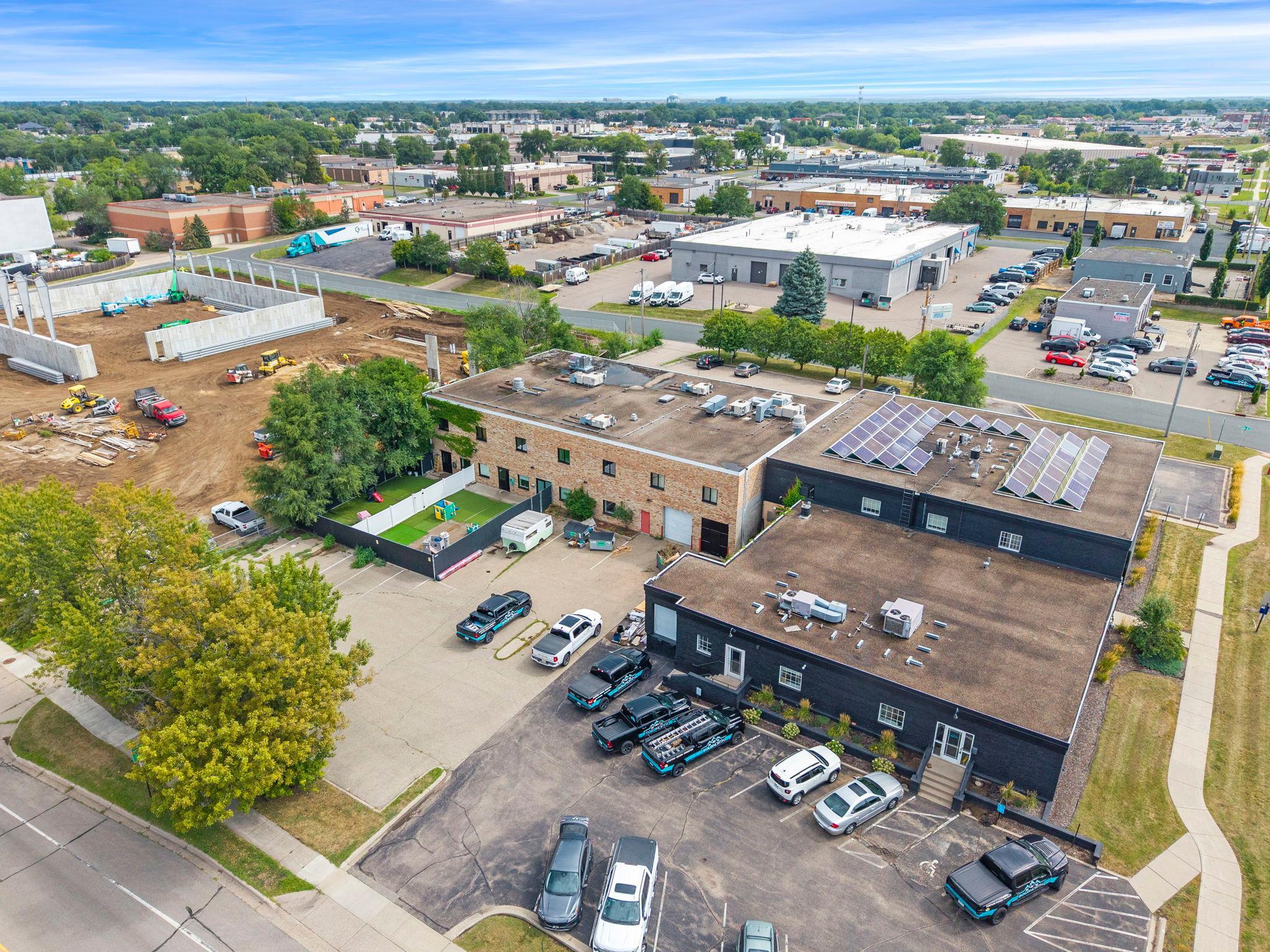 124-web-or-mls-1620 W 98th St-558.jpg