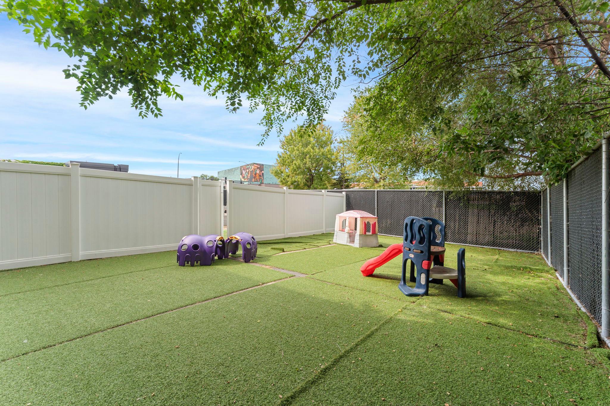 105-web-or-mls-1620 W 98th St-453.jpg