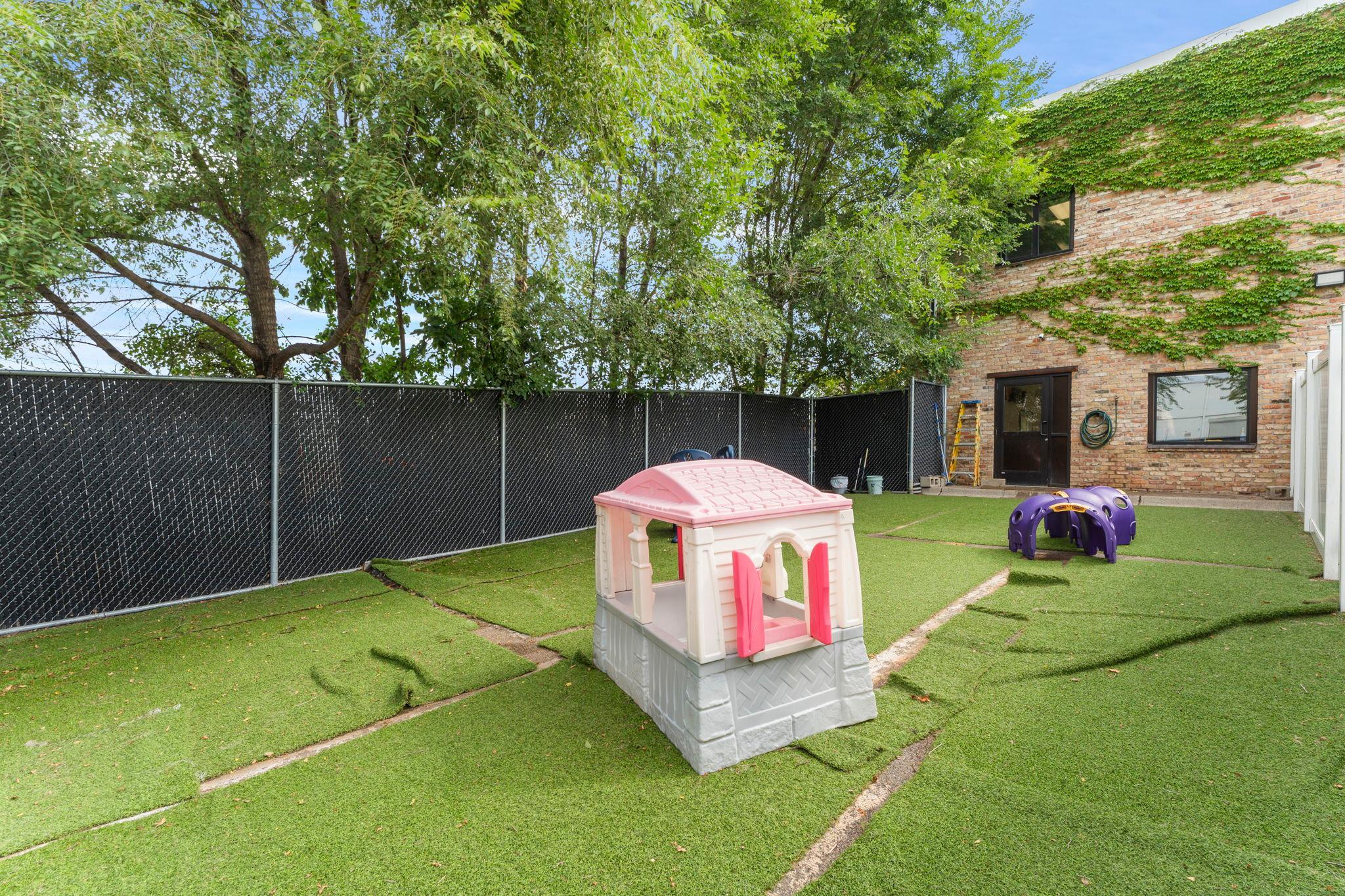 106-web-or-mls-1620 W 98th St-458.jpg