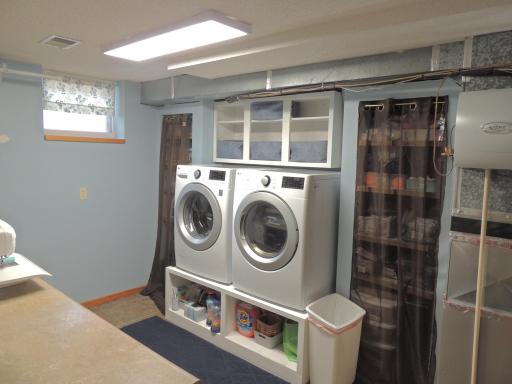 Laundry Room 9X15