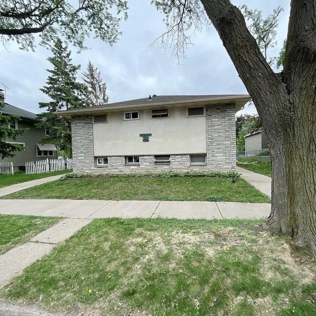 Property photo for 616 Ivy Avenue E, Saint Paul, MN 55101