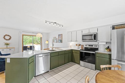 Spacious and ready for meal prep and hosting!