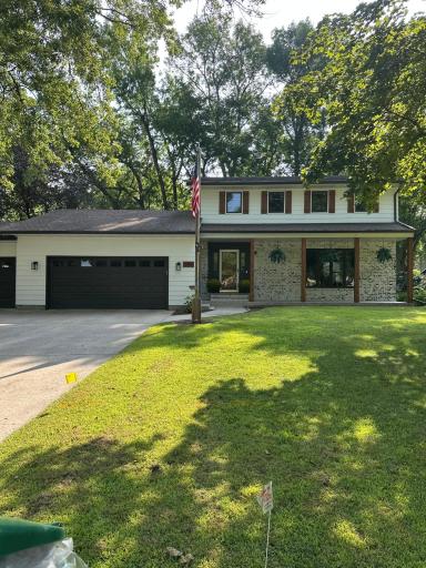 210 Interwood Drive, Glencoe, MN 55336