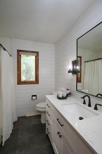 210 Interwood Drive, Glencoe, MN 55336