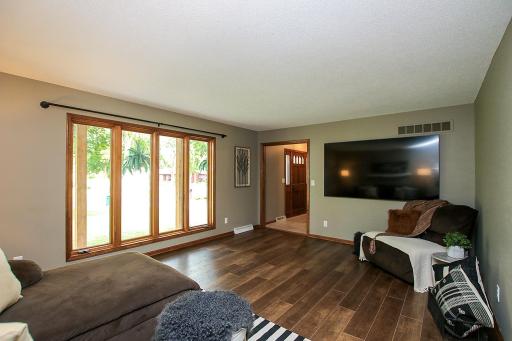 210 Interwood Drive, Glencoe, MN 55336