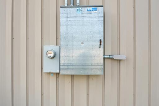 480 volt 600 amp electrical Service