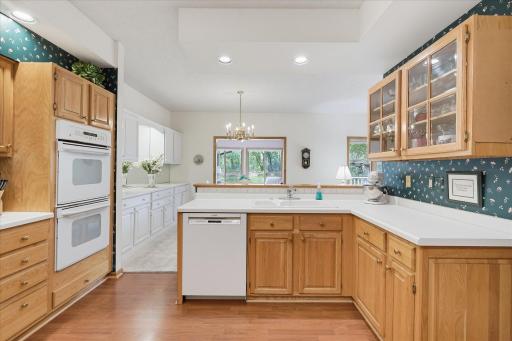 1900 Victoria Road S, J, Mendota Heights, MN 55118