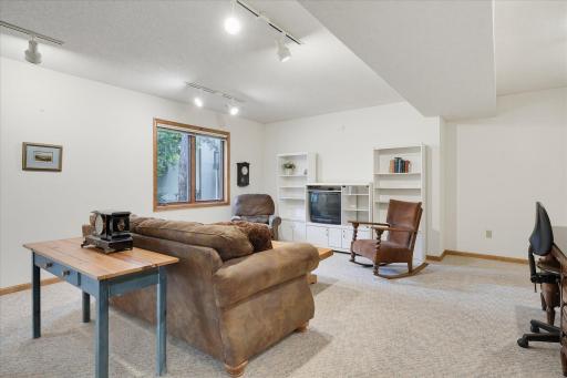 1900 Victoria Road S, J, Mendota Heights, MN 55118