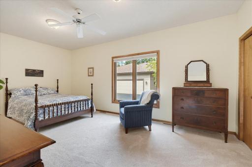 1900 Victoria Road S, J, Mendota Heights, MN 55118