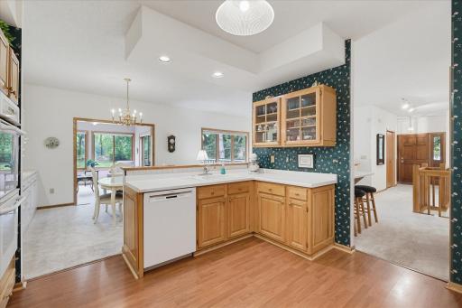 1900 Victoria Road S, J, Mendota Heights, MN 55118