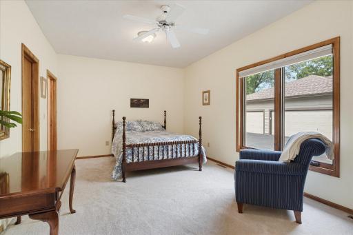 1900 Victoria Road S, J, Mendota Heights, MN 55118