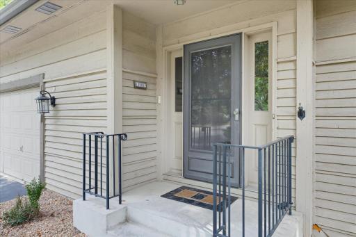1900 Victoria Road S, J, Mendota Heights, MN 55118