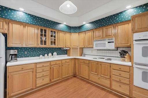 Tons of counter & storage space in kitchen