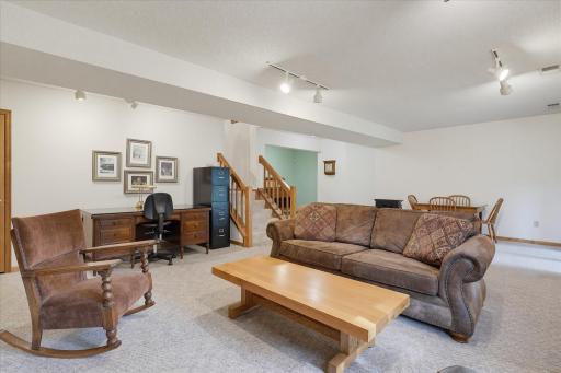1900 Victoria Road S, J, Mendota Heights, MN 55118