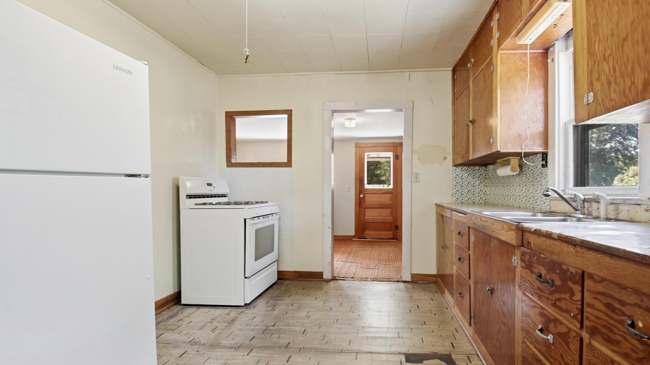 18_2331 8th ave, chetek-13.jpg