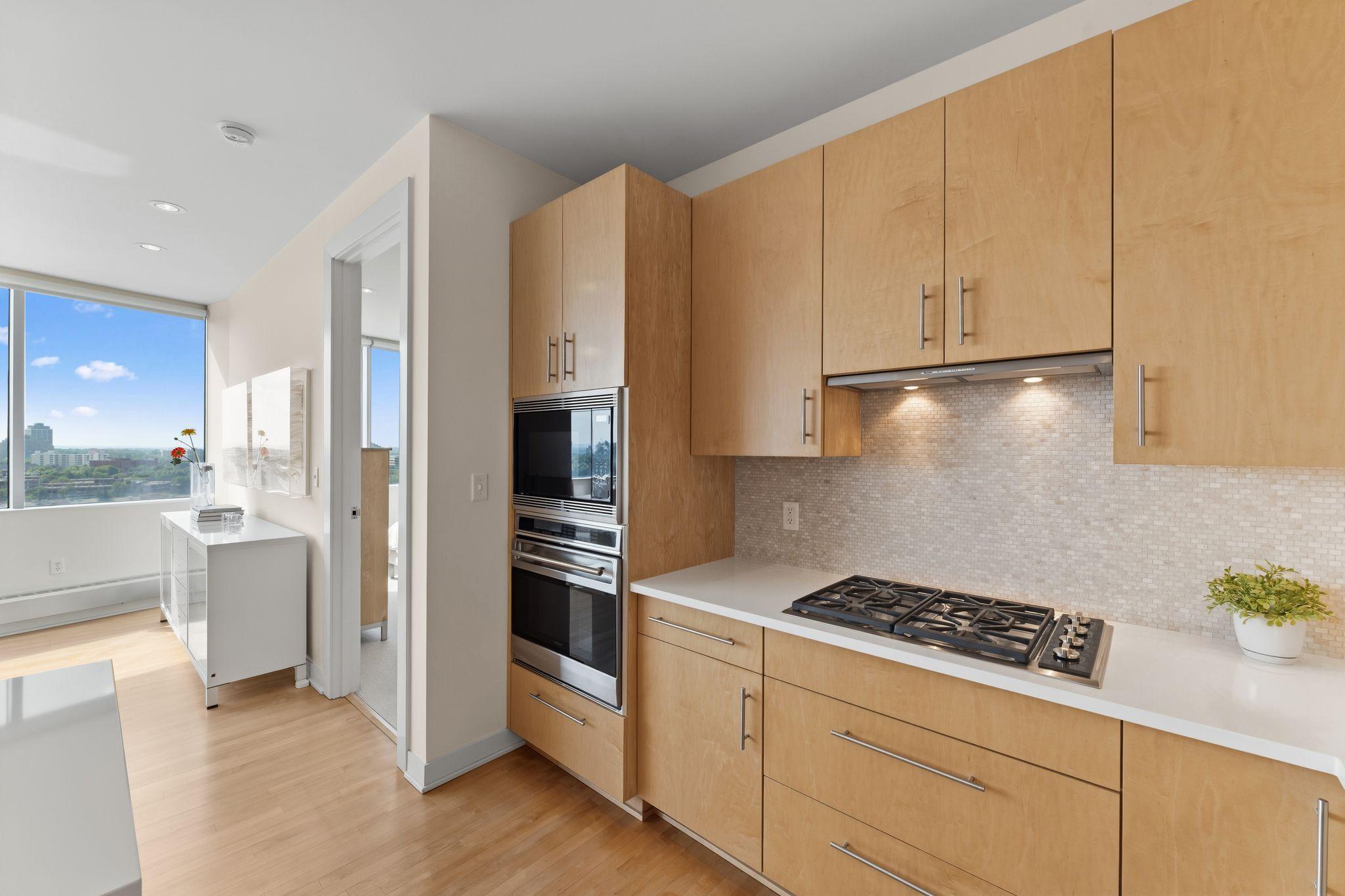 High End Appliances-Wolf Ovens, Gas Cooktop