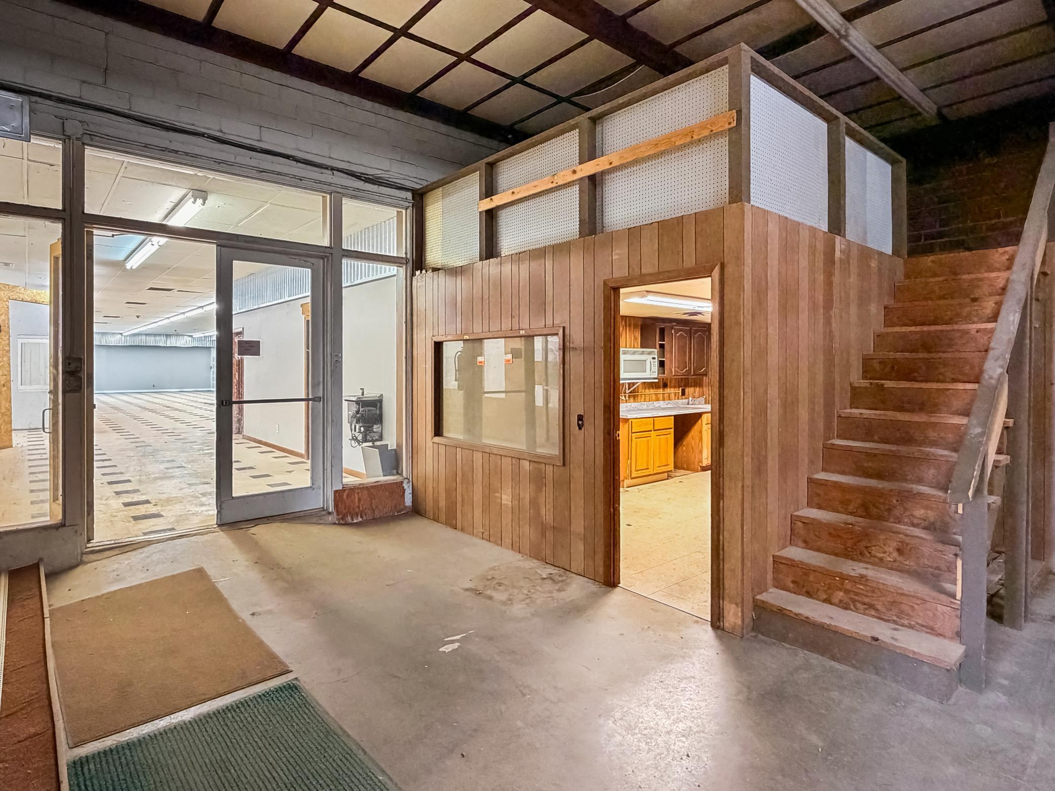 Office space and extra storage
