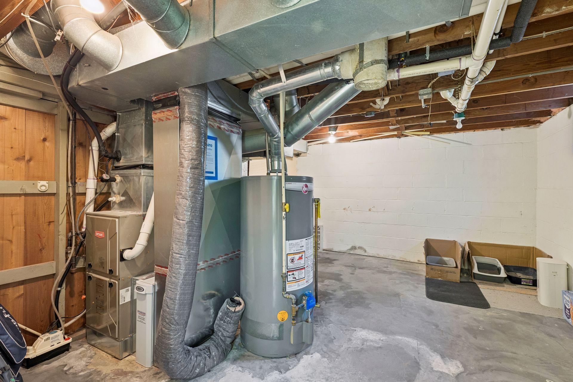 6030 North Aldrich Avenue - Spacecrafting - 0032.jpg