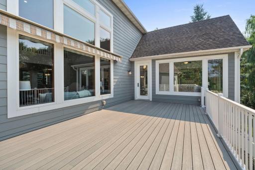 Retractable awning making it a perfect spot to relax at all times of the day!