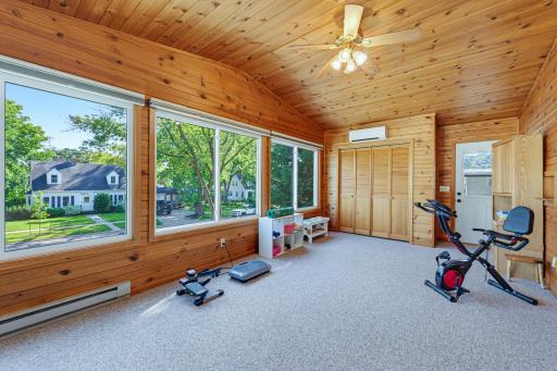 430 Lynn Road SW, Hutchinson, MN 55350