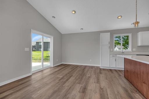 910 13th Avenue NE, Saint Joseph, MN 56374