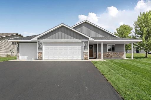 910 13th Avenue NE, Saint Joseph, MN 56374