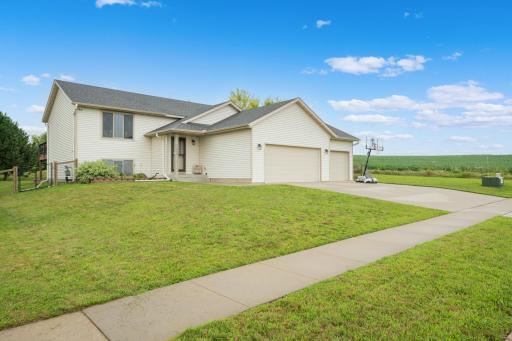 Photo for 1440 Sun Rise Drive NE, Pine Island, MN 55963 - listing #7127615 1440 Sun Rise Drive NE, Pine Island, MN 55963