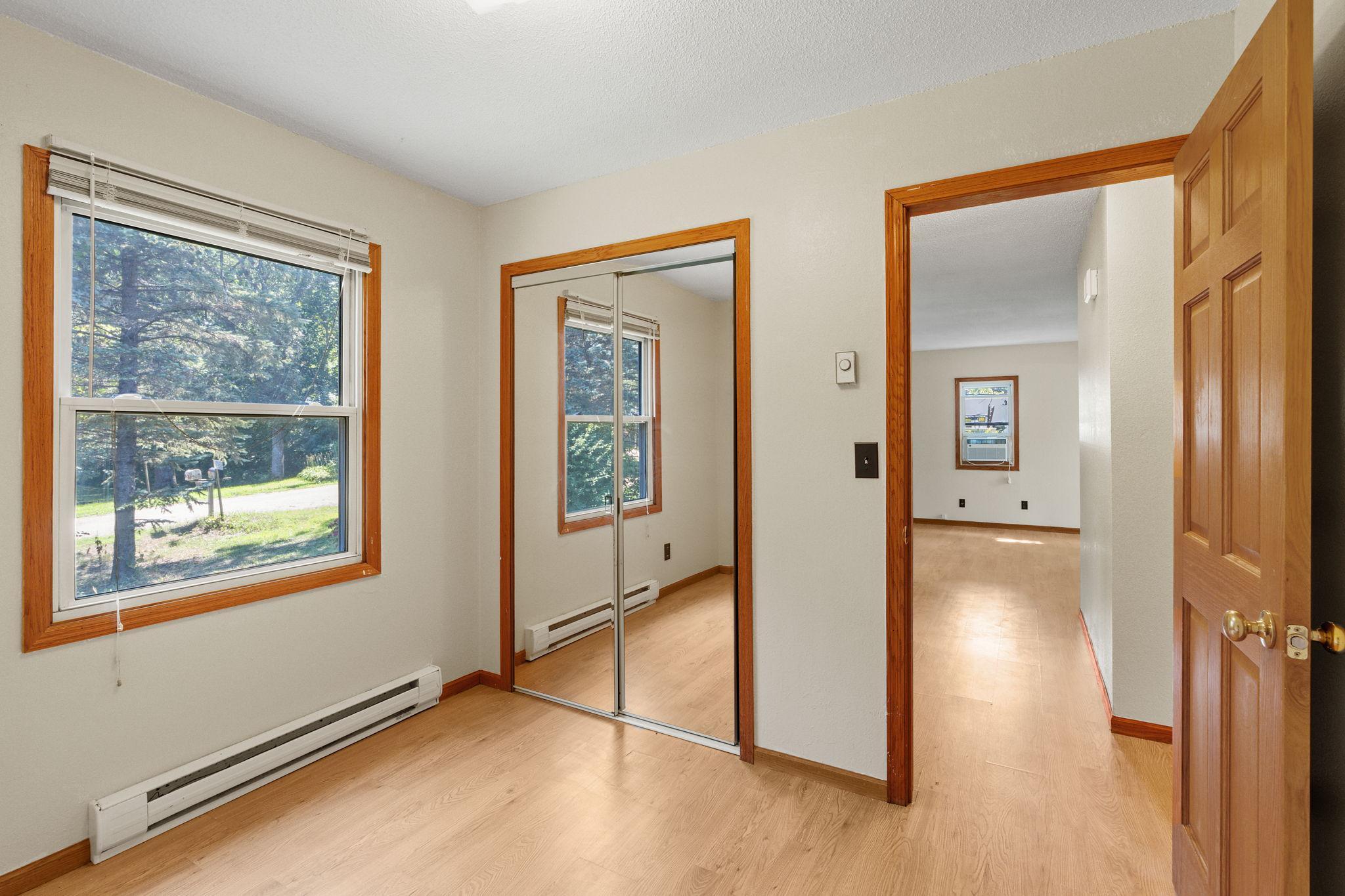 35-web-or-mls-16321 Iresfeld Ave-35.jpg