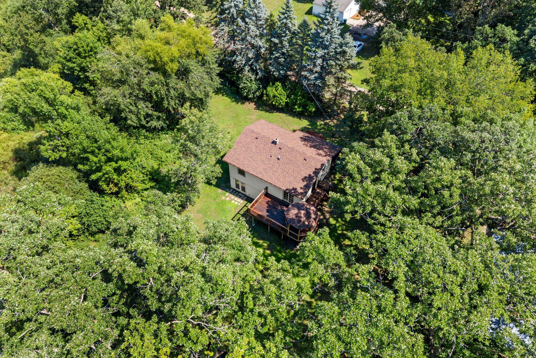 23-web-or-mls-16321 Iresfeld Ave-23.jpg