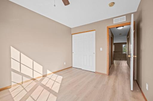941 Newport Avenue, Shakopee, MN 55379