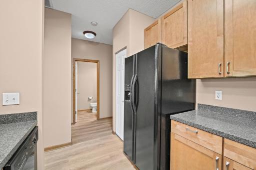 941 Newport Avenue, Shakopee, MN 55379
