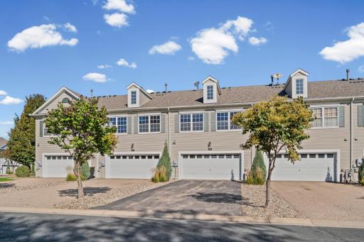 941 Newport Avenue, Shakopee, MN 55379