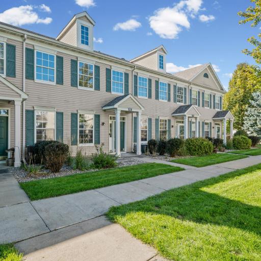 941 Newport Avenue, Shakopee, MN 55379