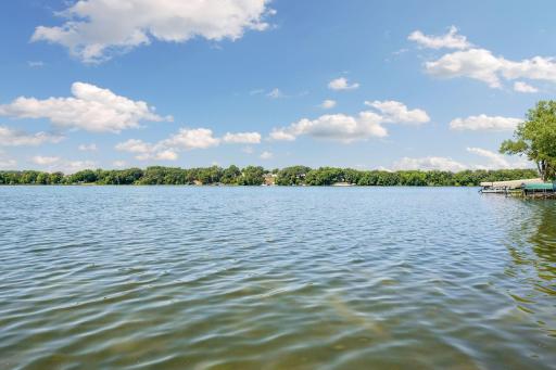 Come and enjoy living on the lake. Why not have it be - on Big Lake!