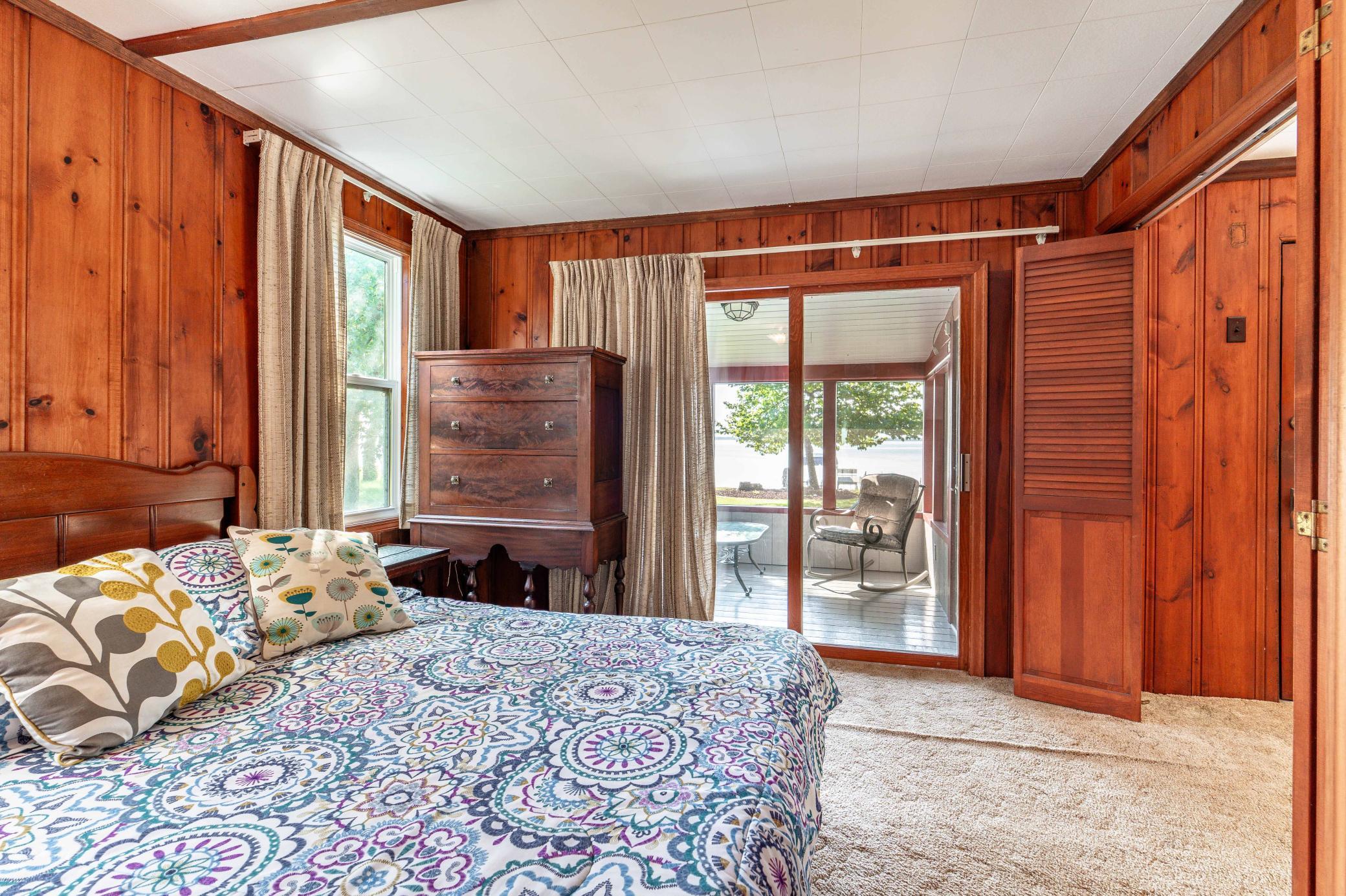 Main bedroom to 3 season porch