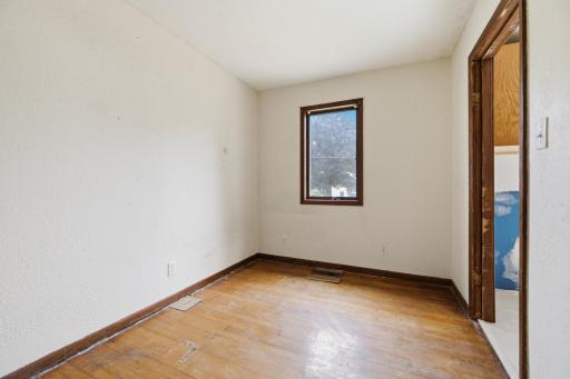 419 E 6th (16).jpg