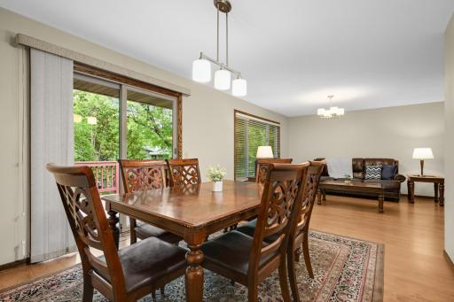 1989 Foxridge Road, Saint Paul, MN 55119