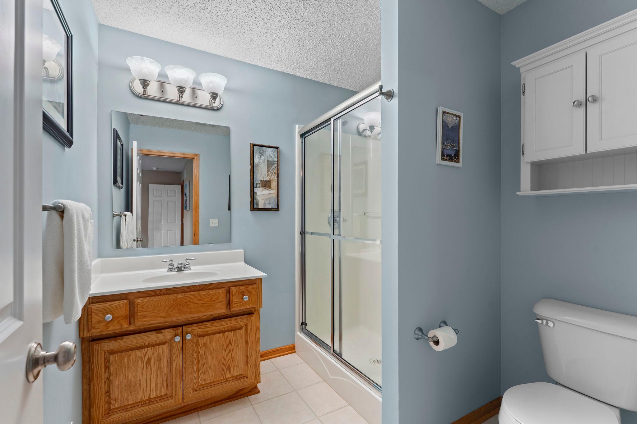 3/4 ensuite bath
