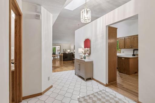 695 Emerald Ridge, Roseville, MN 55113