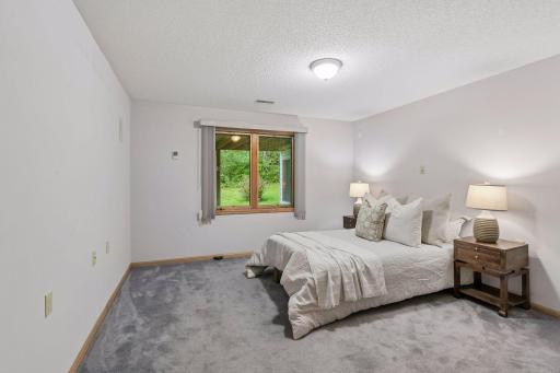 695 Emerald Ridge, Roseville, MN 55113